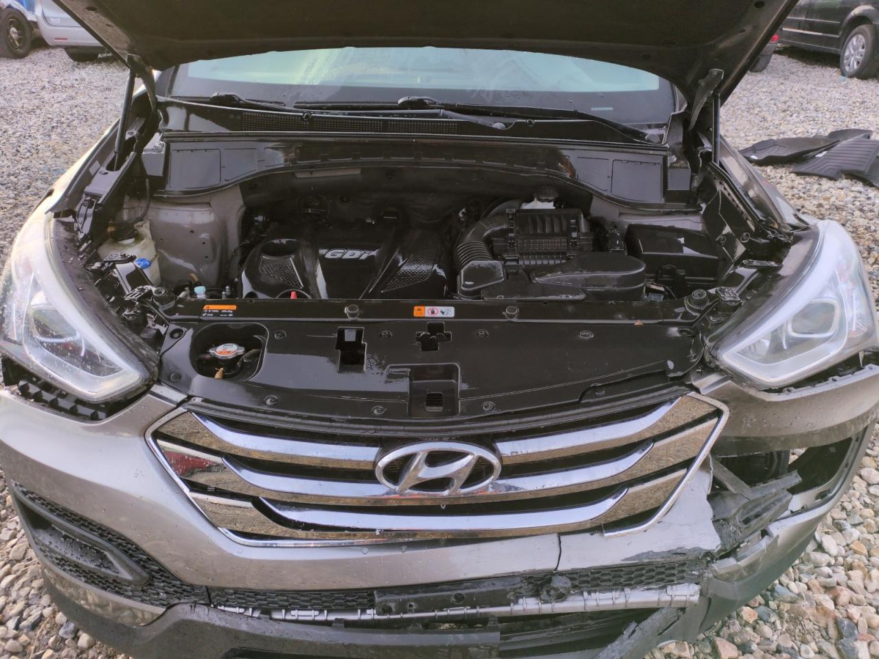2013 Hyundai Santa Fe - Image 11