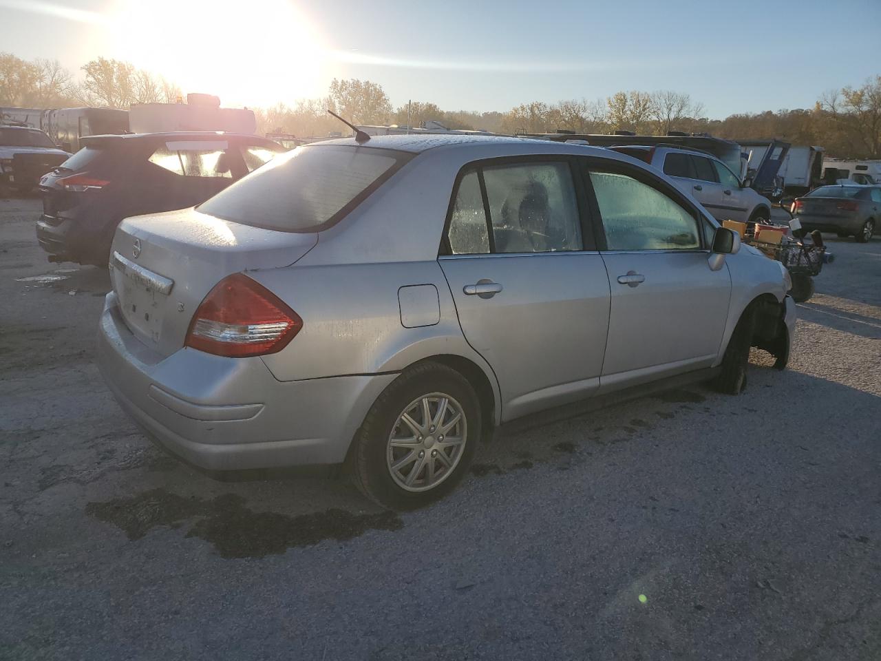 2007 Nissan Versa - Image 3