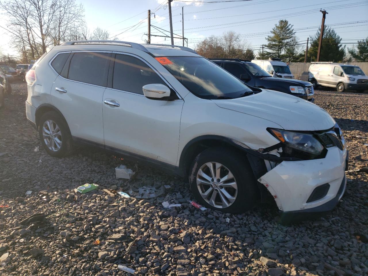 VIN 5N1AT2MV3FC764618 2015 NISSAN ROGUE no.4