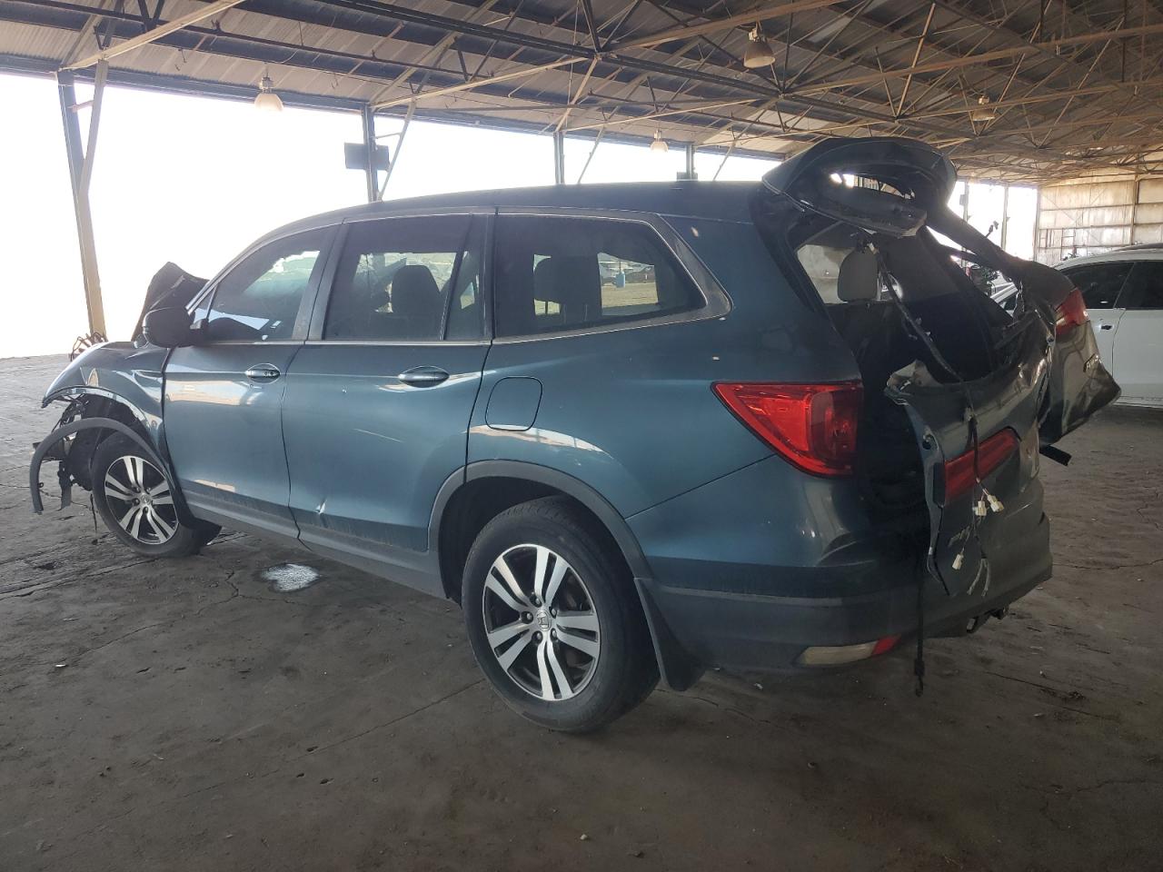 2017 Honda Pilot - Image 2