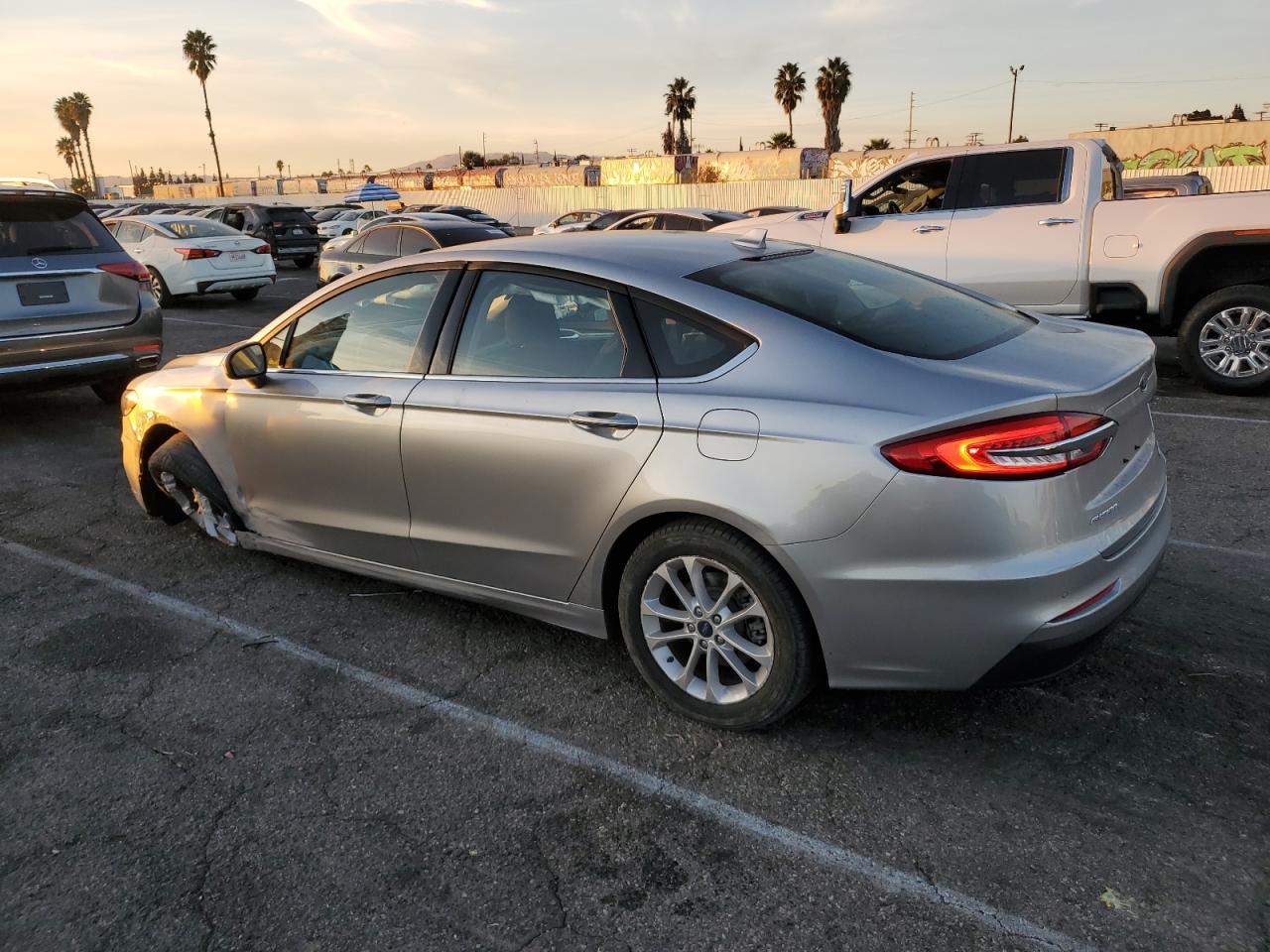 VIN 3FA6P0HD4LR148921 2020 FORD FUSION no.2