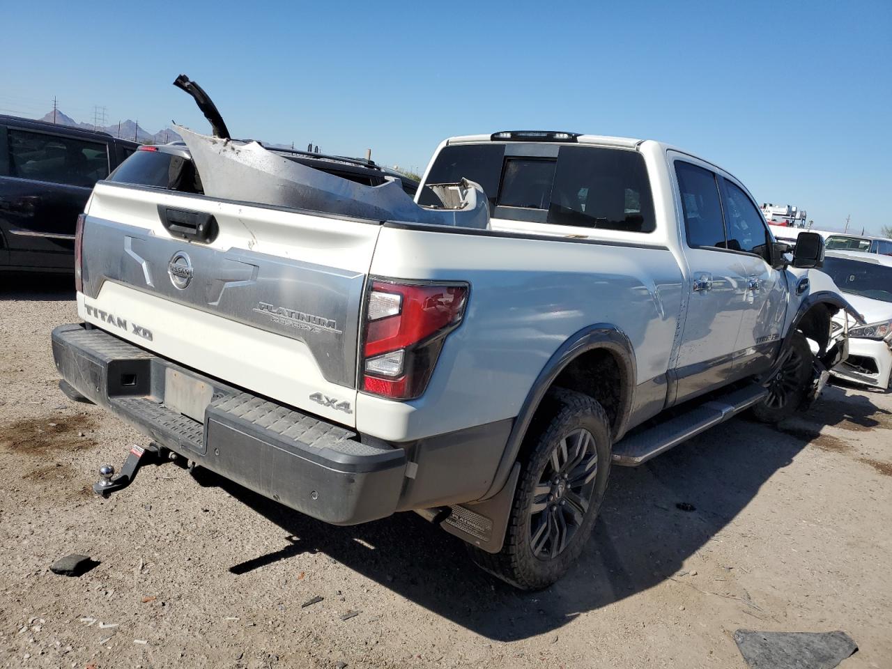 2020 Nissan Titan - Image 3
