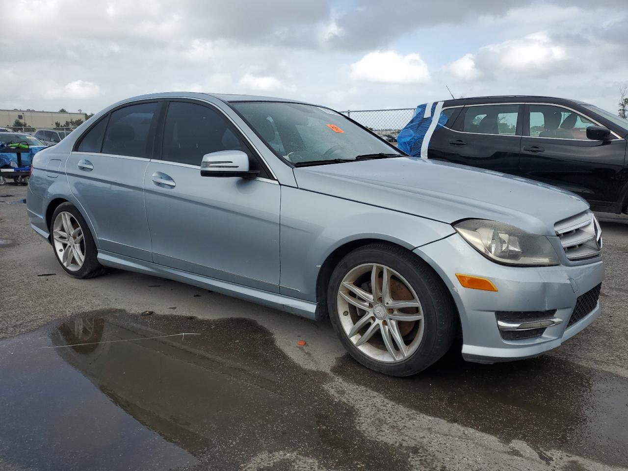 VIN WDDGF4HB3DR241097 2013 MERCEDES-BENZ C-CLASS no.4