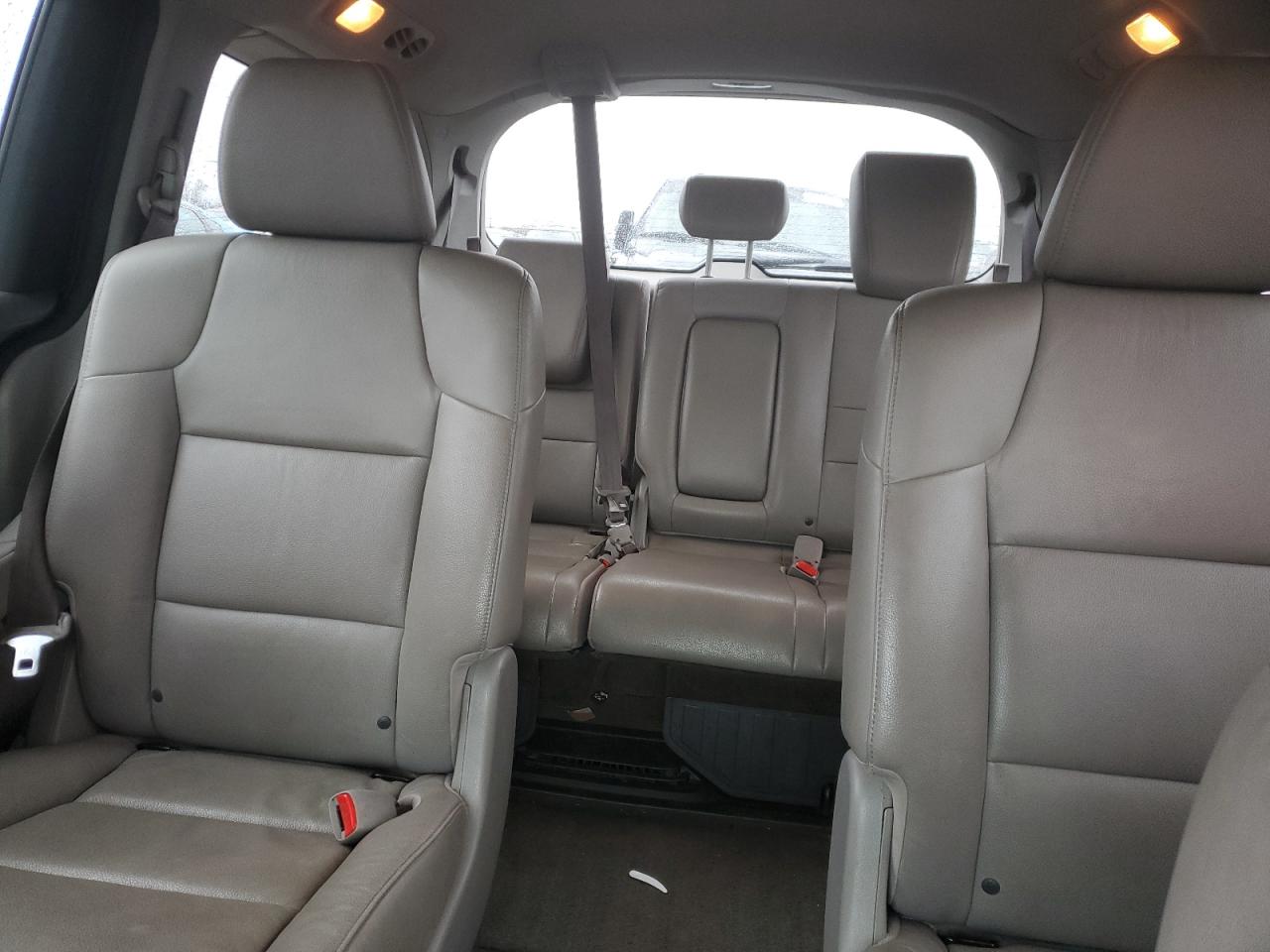 2014 Honda Odyssey - Image 10