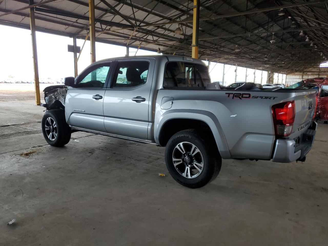 VIN 5TFAZ5CN5HX036722 2017 TOYOTA TACOMA no.2