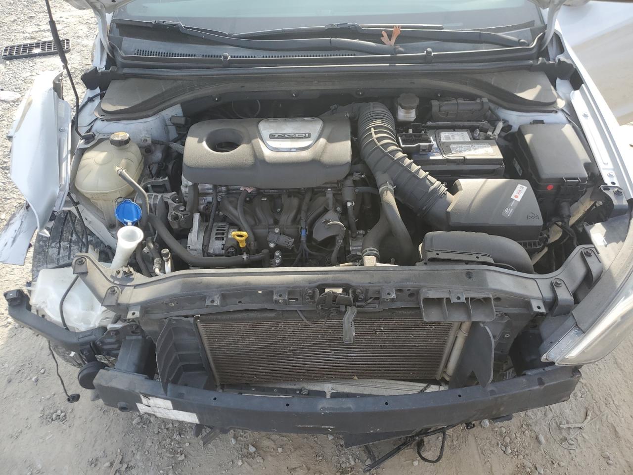 2018 Hyundai Elantra - Image 11