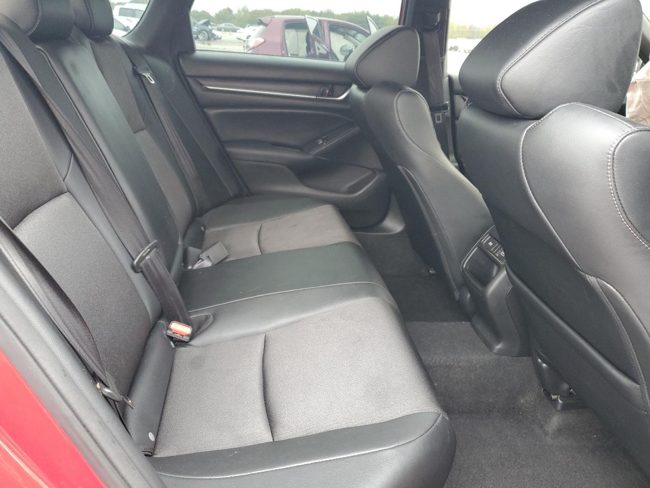 2022 Honda Accord - Image 11