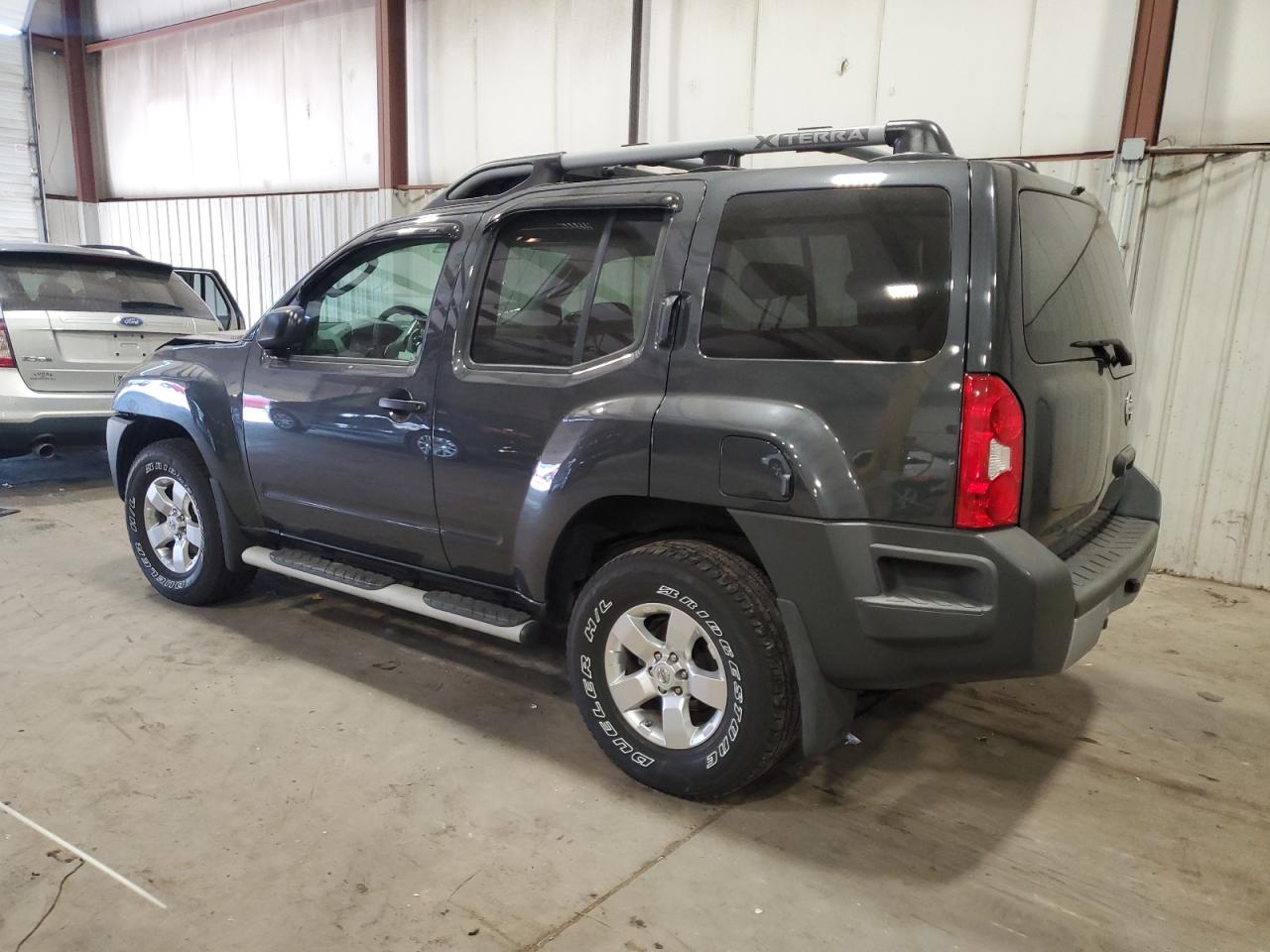 2010 Nissan XTerra - Image 2