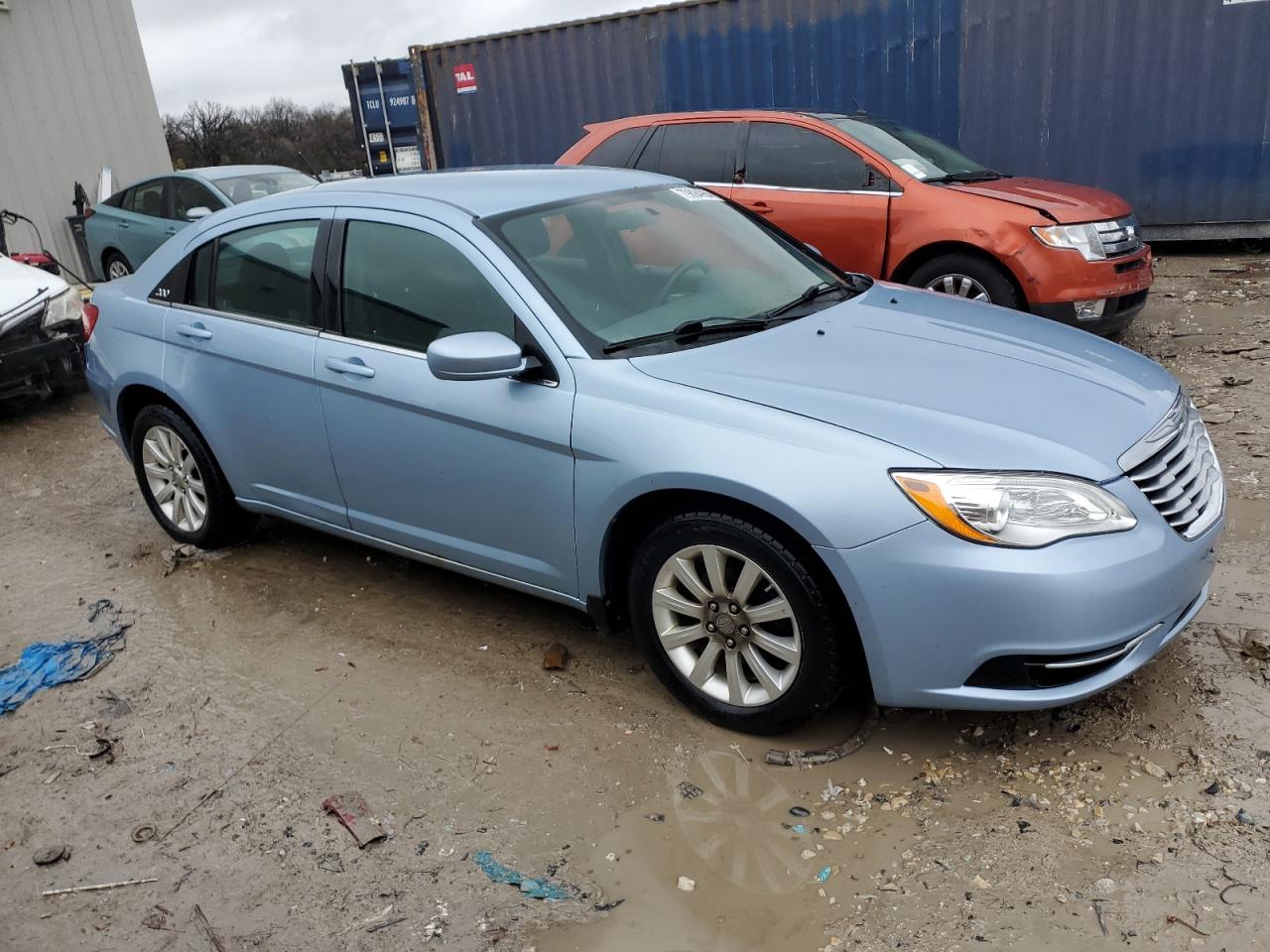 2013 Chrysler 200 - Image 4