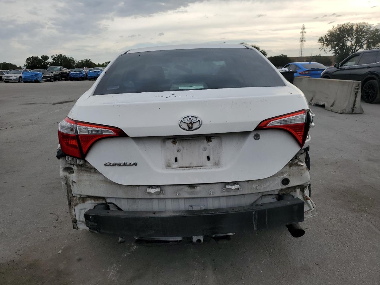 2015 Toyota Corolla L VIN: 2T1BURHE2FC424070 Lot: 81103964