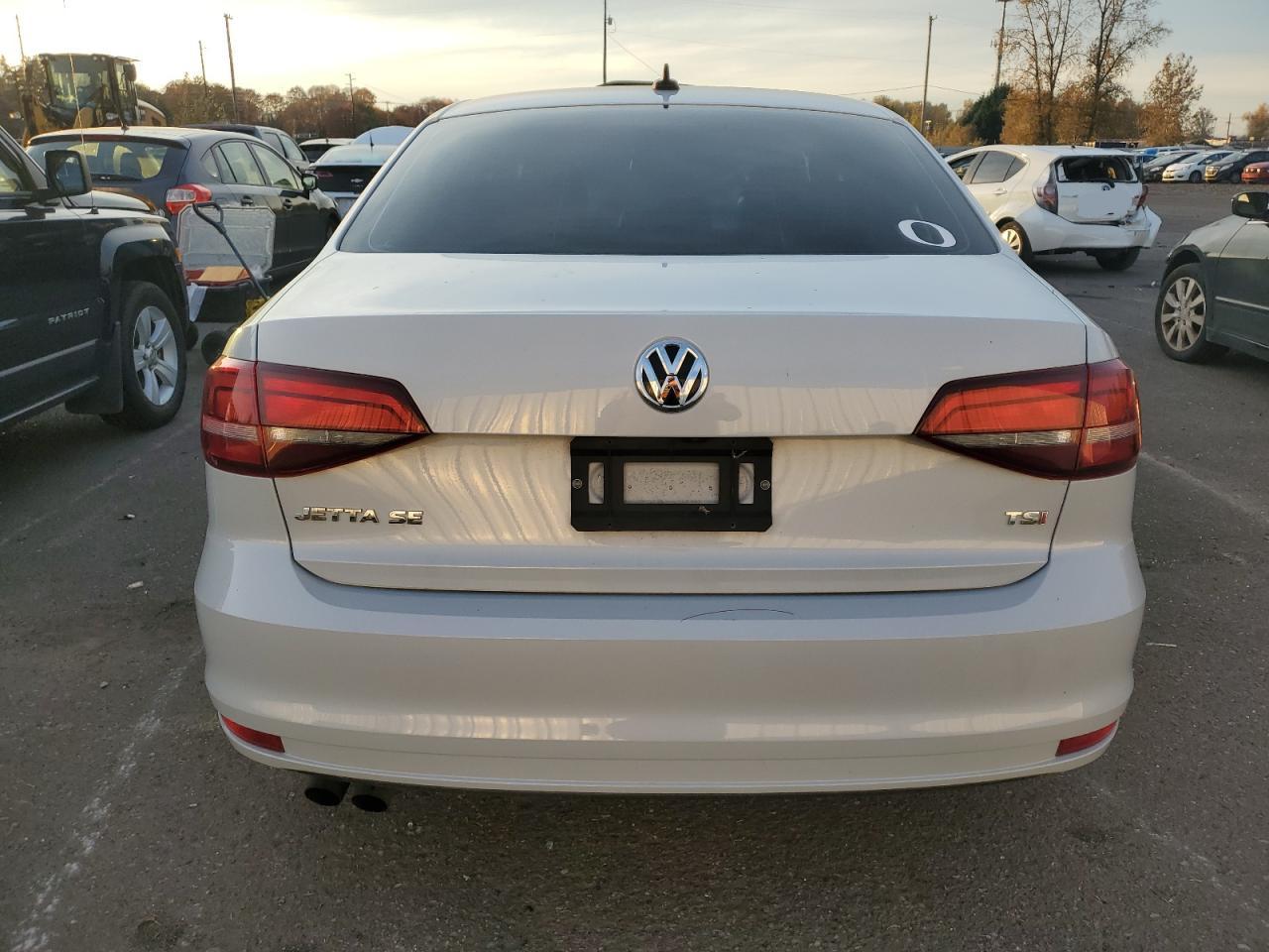 VIN 3VWDB7AJ2HM284569 2017 VOLKSWAGEN JETTA no.6