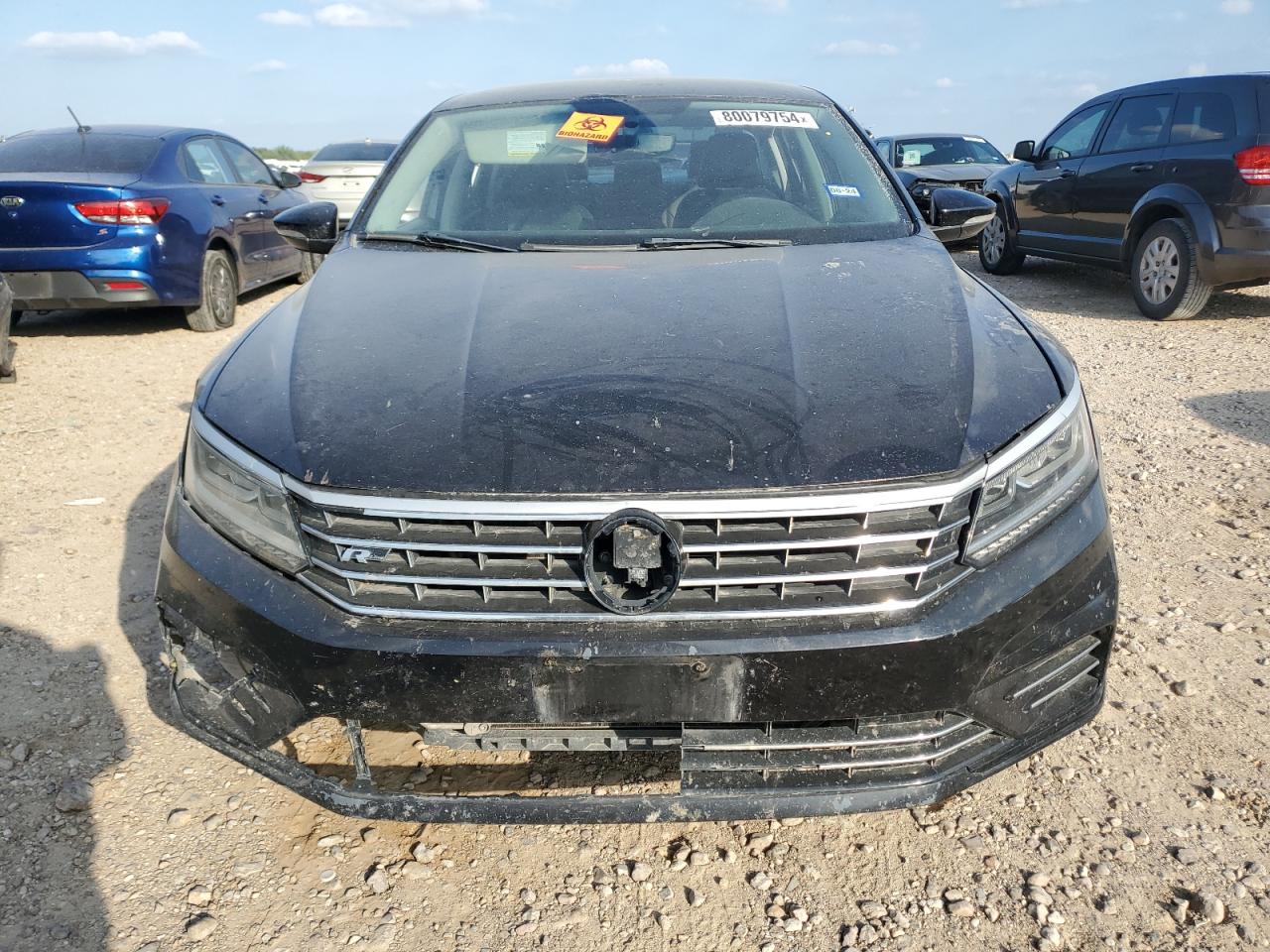 2018 Volkswagen Passat - Image 5