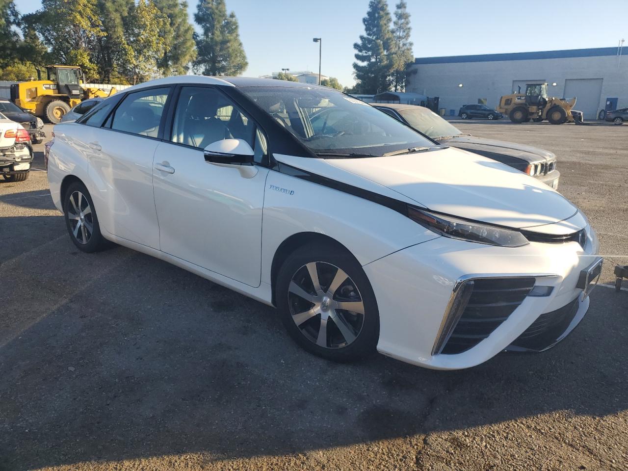 VIN JTDBVRBD6JA004922 2018 TOYOTA MIRAI no.4