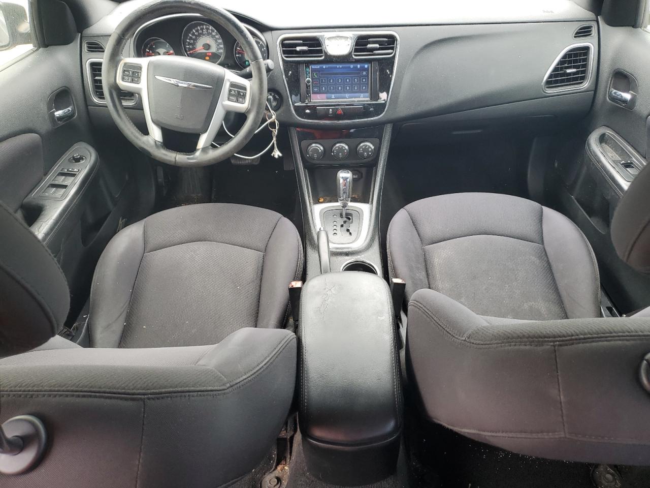 2013 Chrysler 200 - Image 8