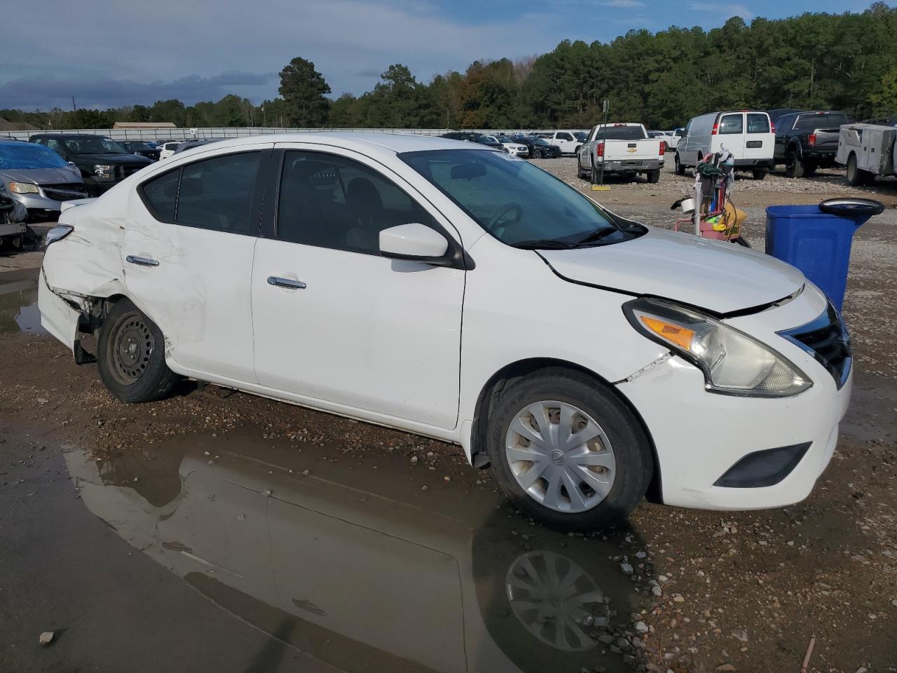 VIN 3N1CN7AP1FL901864 2015 NISSAN VERSA no.4