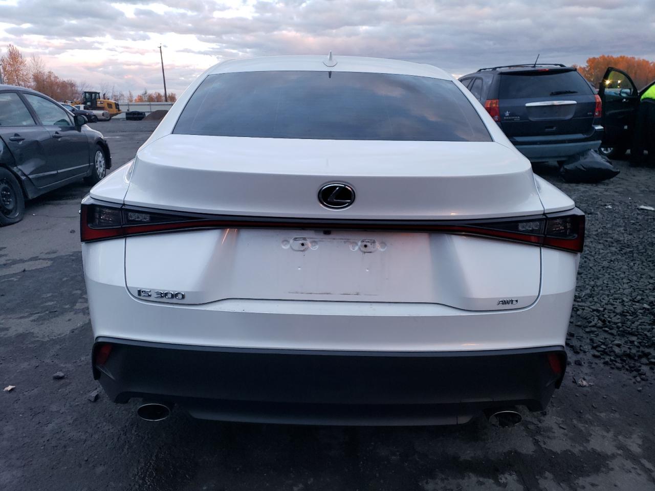 2021 Lexus IS - Image 6