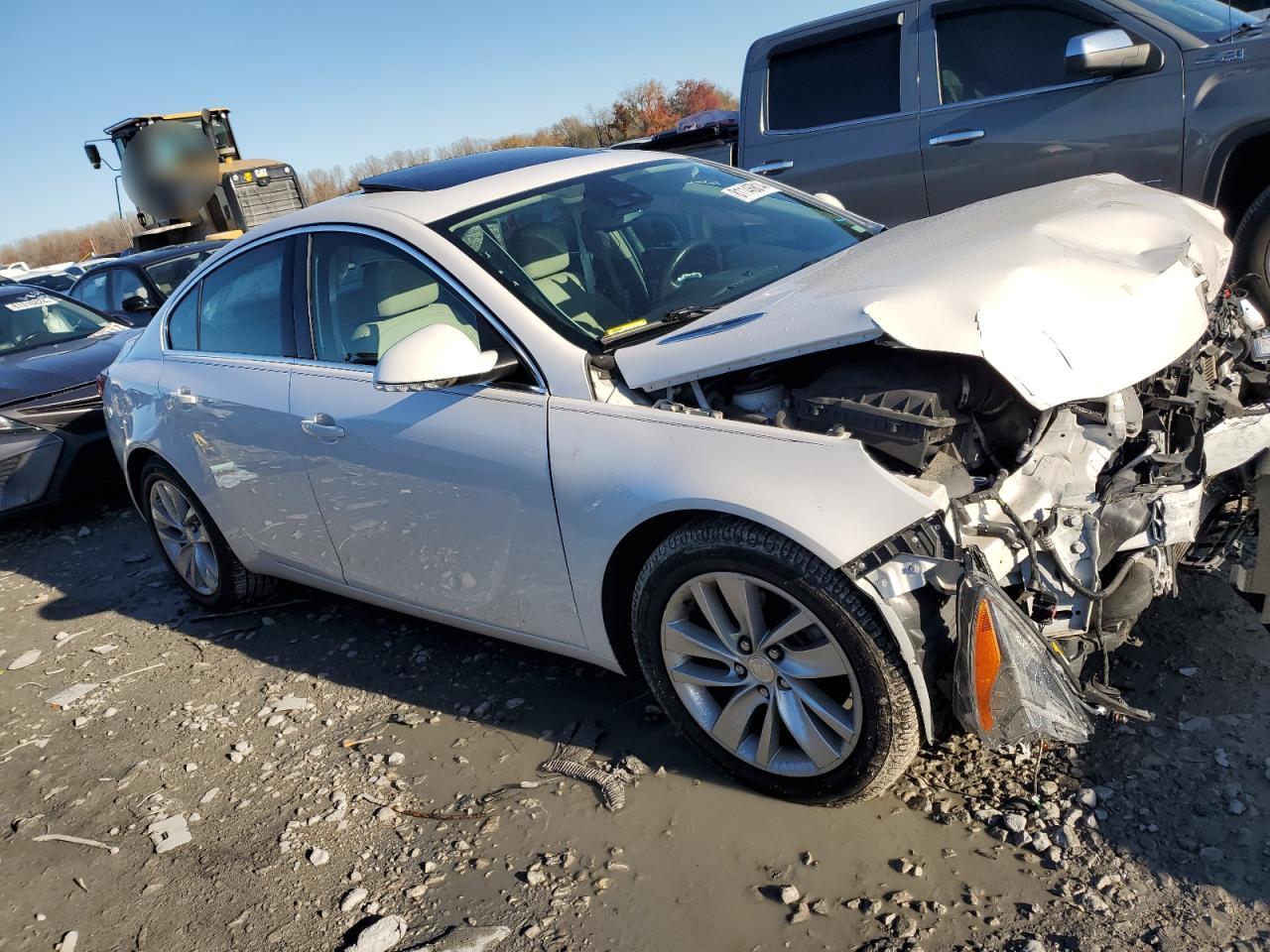 2017 Buick Regal - Image 4