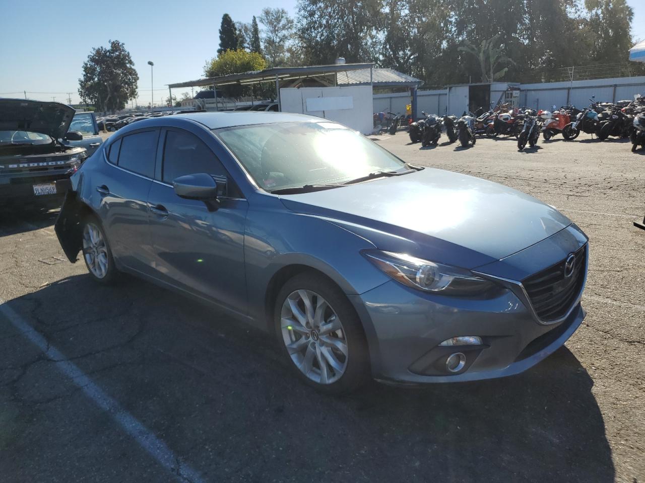 2015 Mazda 3 - Image 4