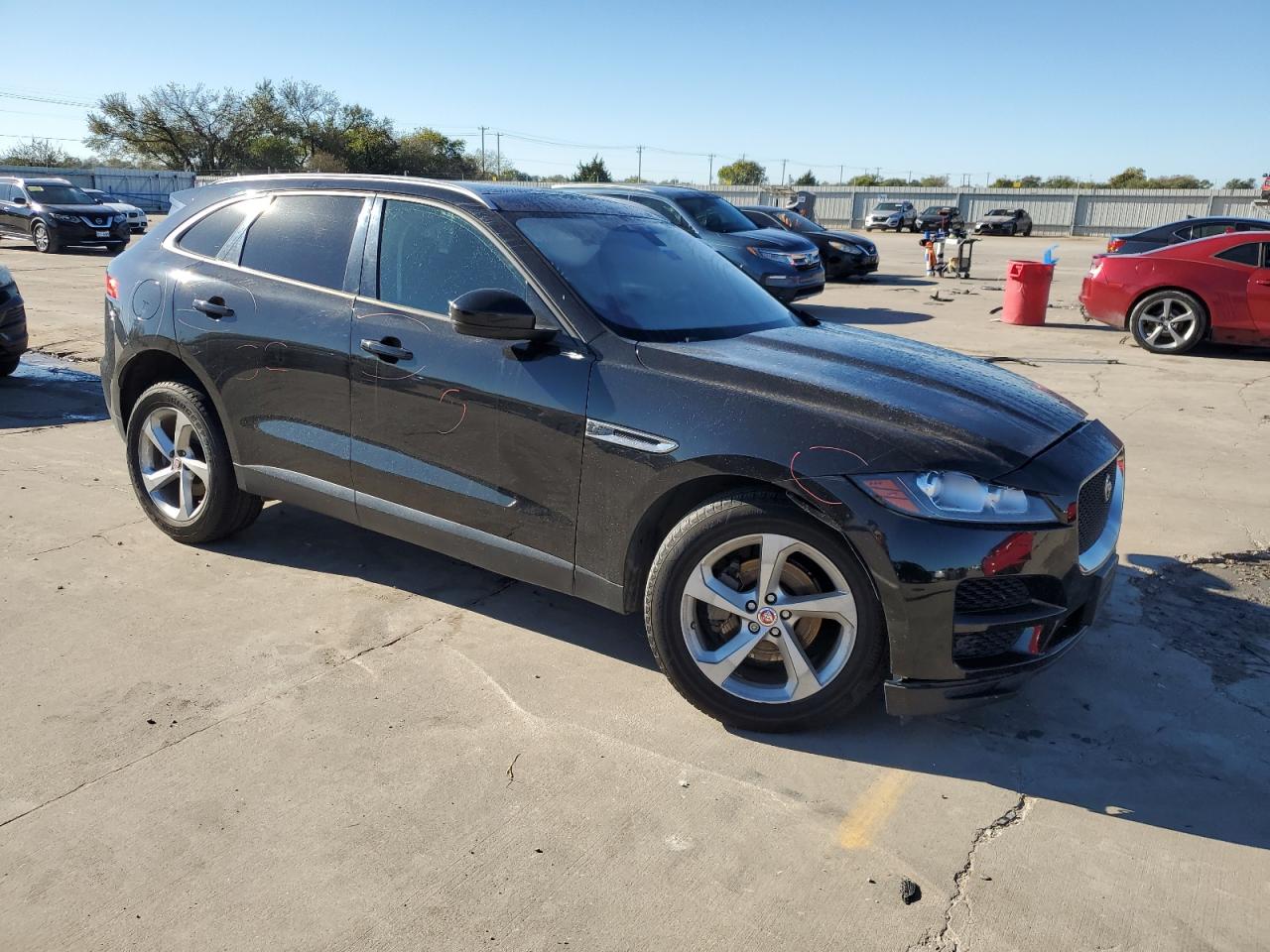 VIN SADCJ2FX3JA320567 2018 JAGUAR F-PACE no.4