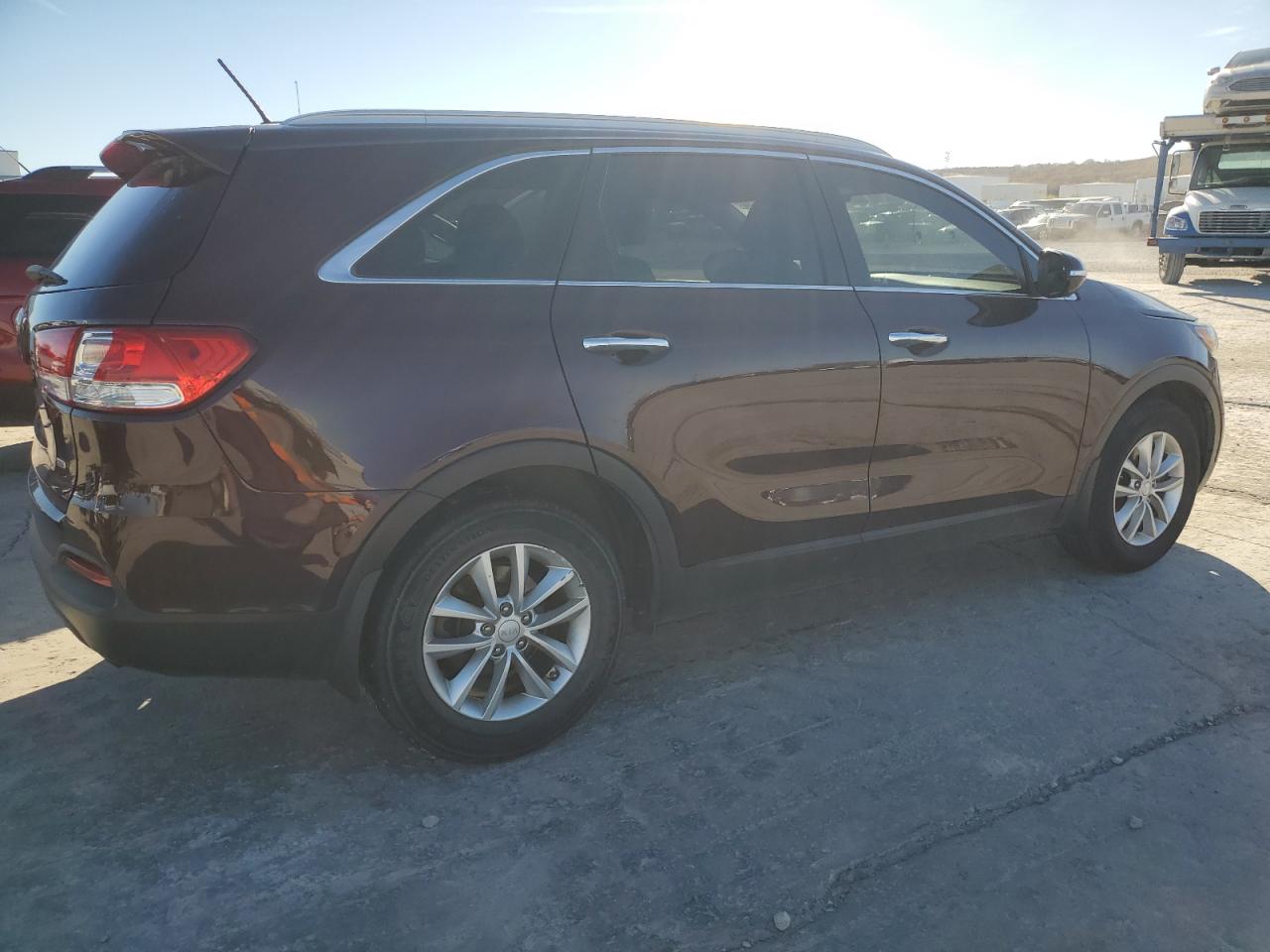 VIN 5XYPG4A30HG284293 2017 KIA SORENTO no.3