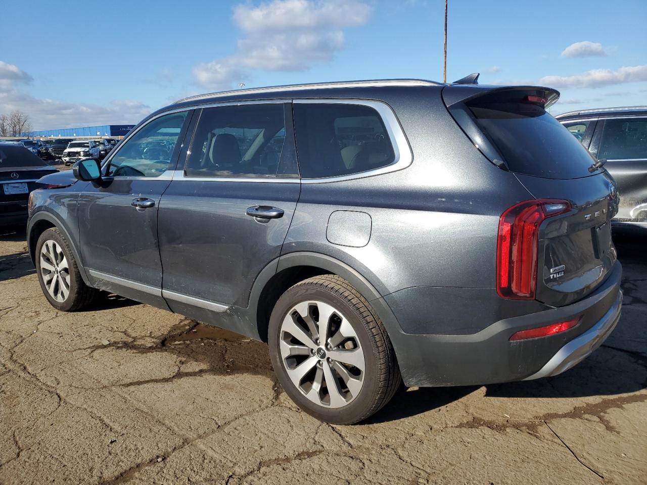 VIN 5XYP6DHC4LG081540 2020 KIA TELLURIDE no.2