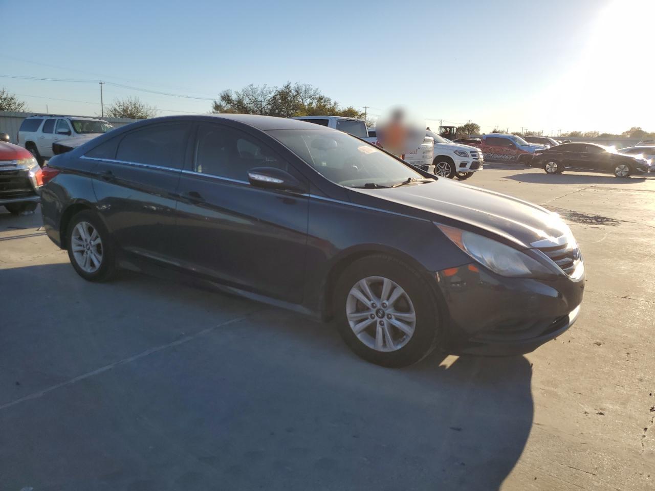 2014 Hyundai Sonata - Image 4