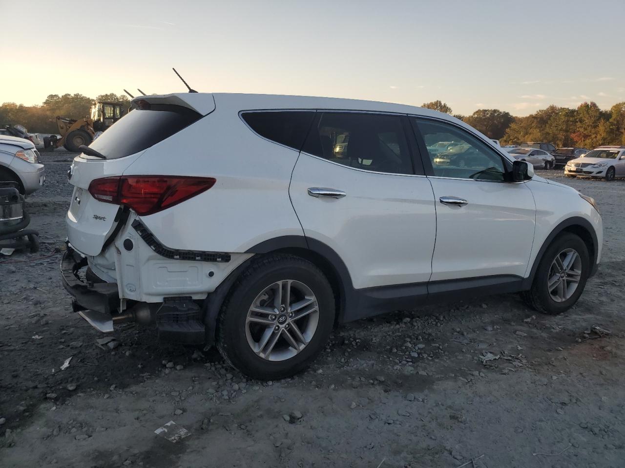 2018 Hyundai Santa Fe - Image 3
