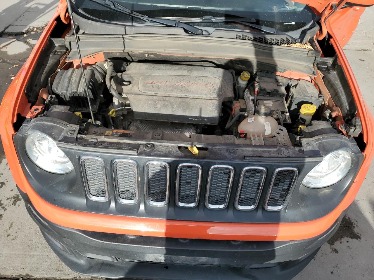 2016 Jeep Renegade - Image 12