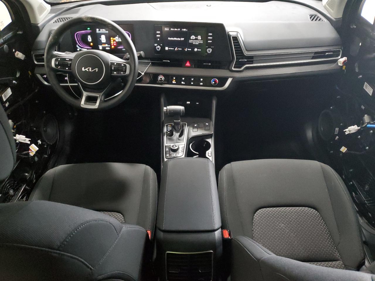 2024 Kia Sportage - Image 8
