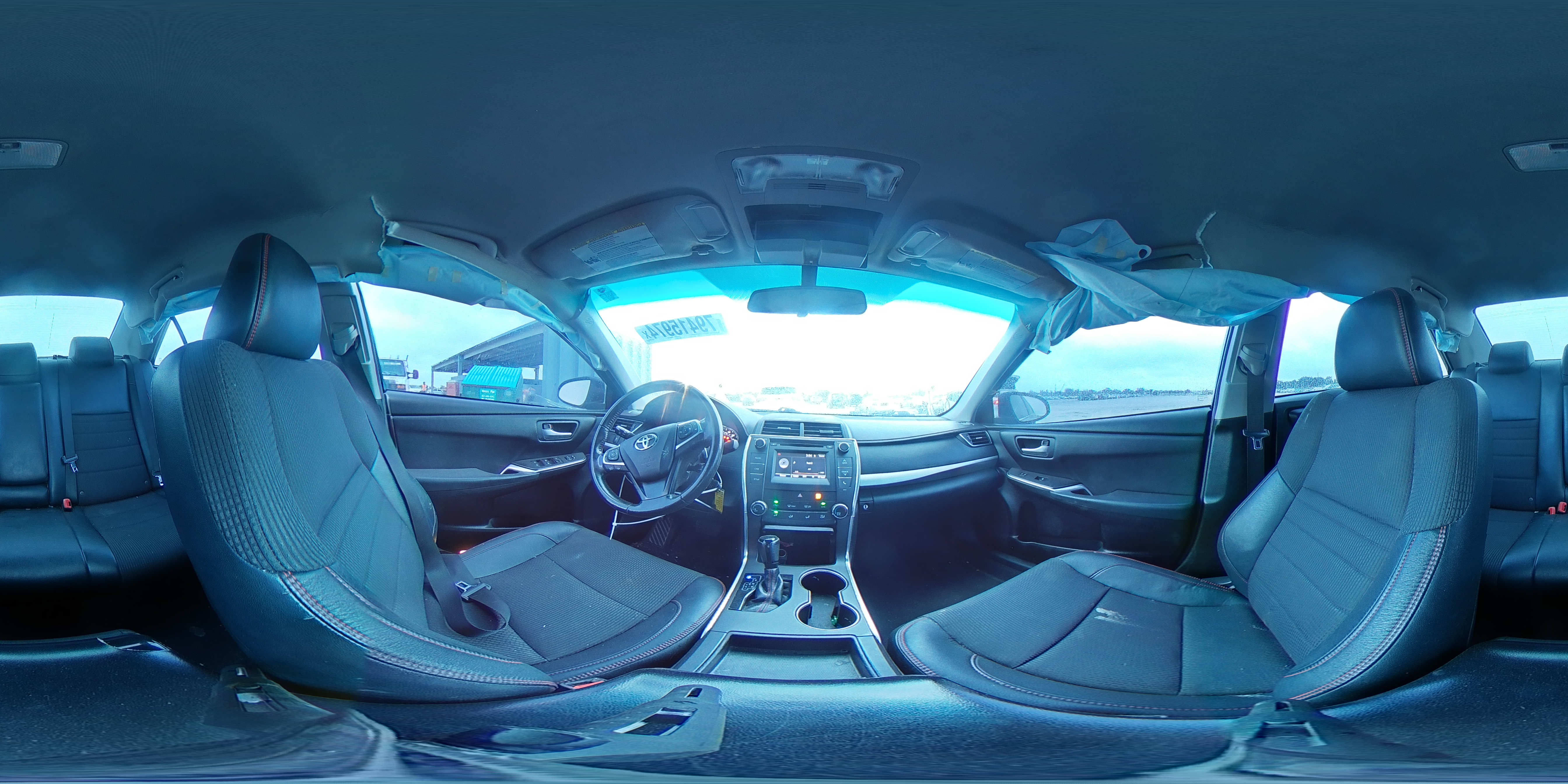 2016 Toyota Camry - Image 12