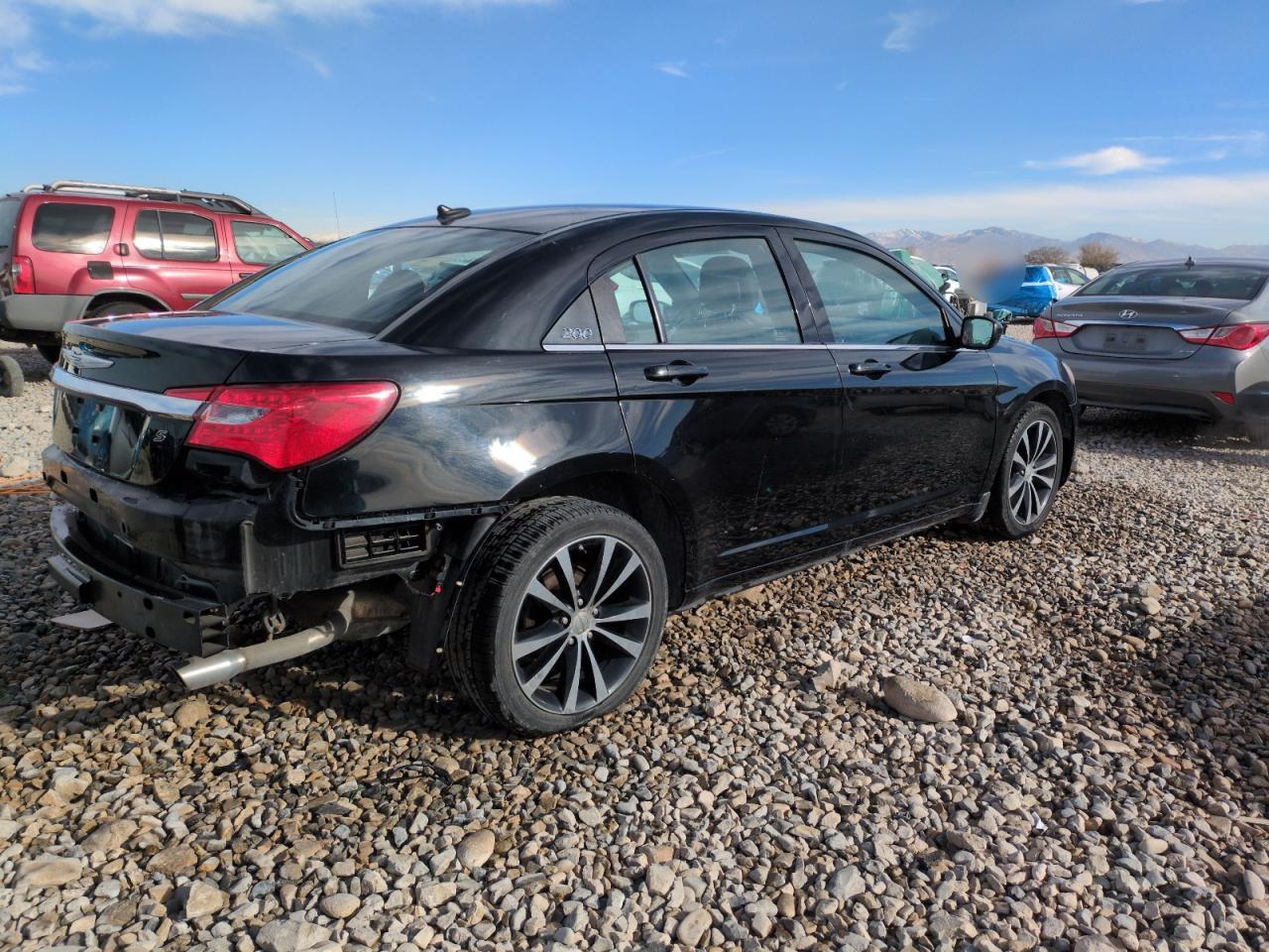 2012 Chrysler 200 - Image 3