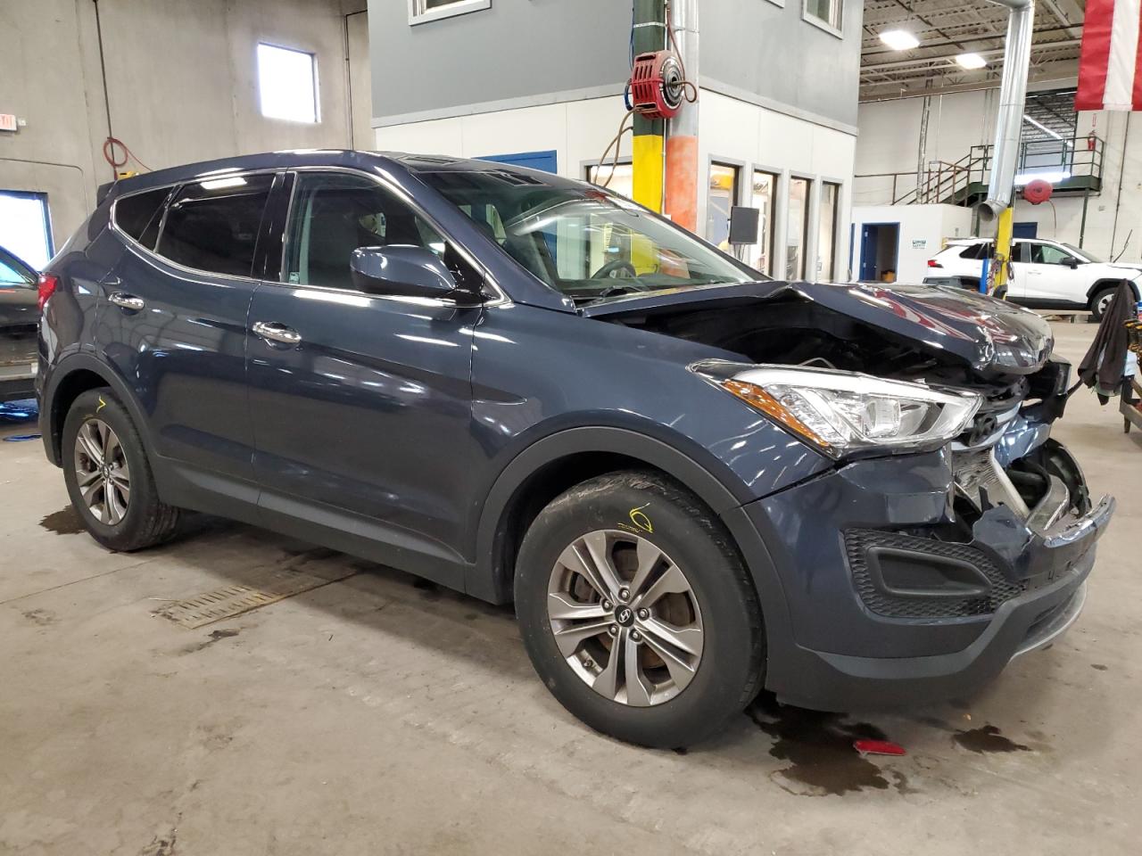2016 Hyundai Santa Fe - Image 4