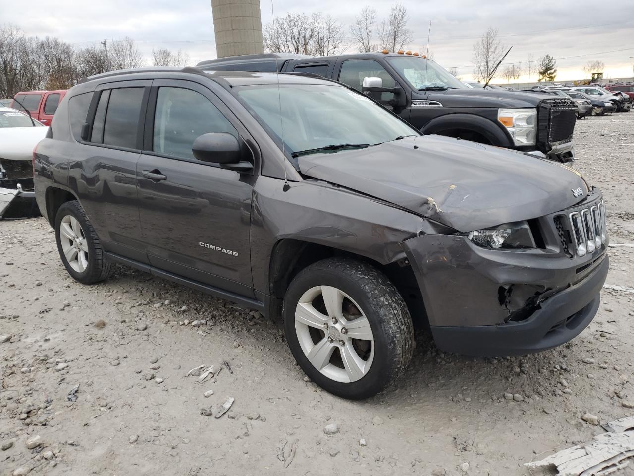 VIN 1C4NJCBA2GD742753 2016 JEEP COMPASS no.4