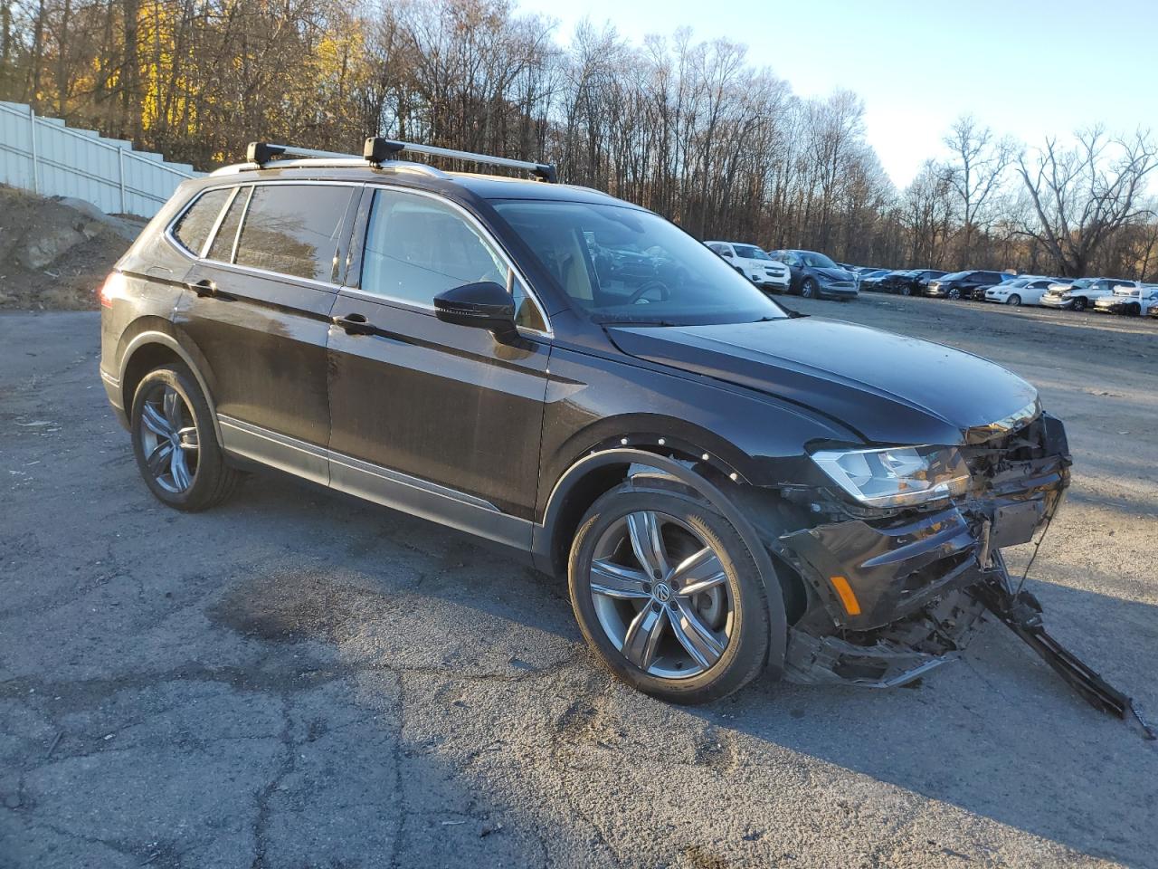2020 Volkswagen Tiguan - Image 4