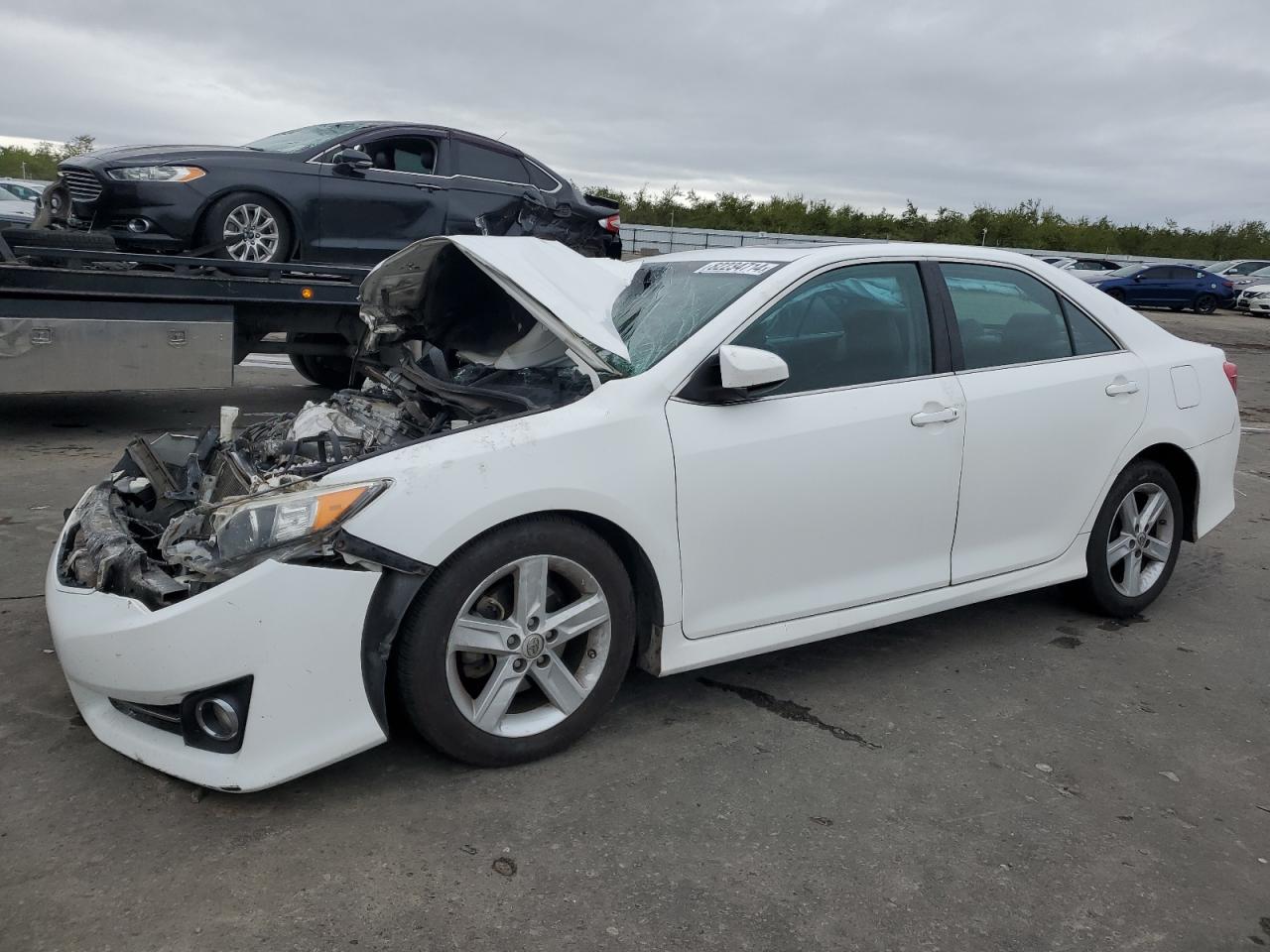 VIN 4T1BF1FK0DU689344 2013 TOYOTA CAMRY no.1