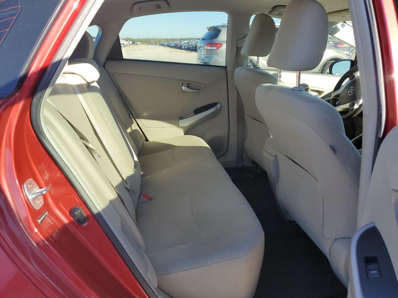 2012 Toyota Prius - Image 10