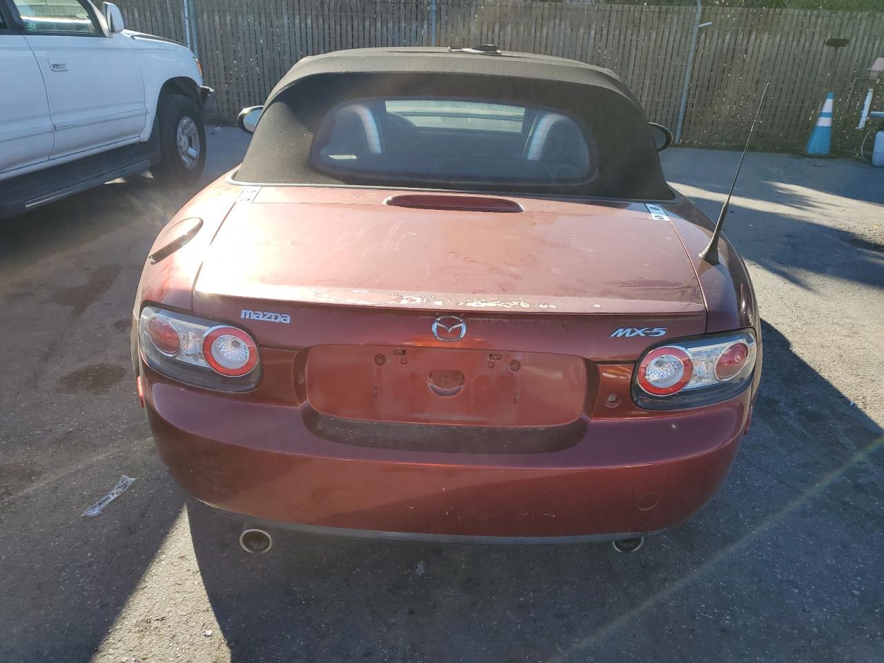 2006 Mazda Mx-5 Miata VIN: JM1NC25F260119568 Lot: 82614214