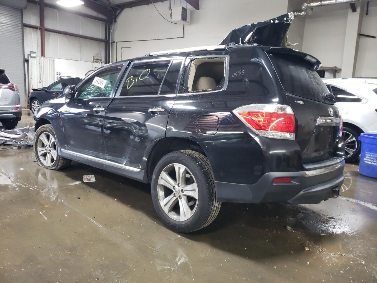 2012 Toyota Highlander - Image 2
