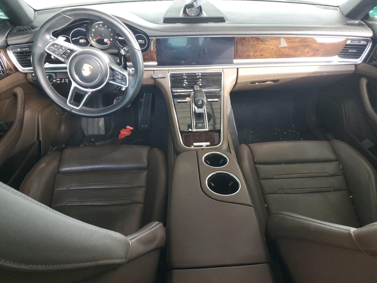 2018 Porsche Panamera - Image 8