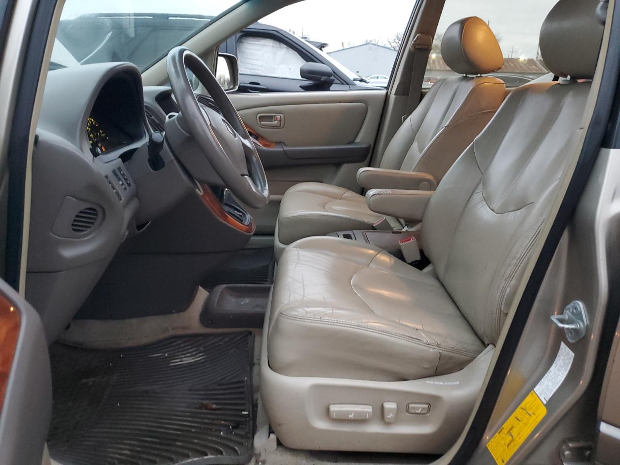 2000 Lexus RX - Image 7