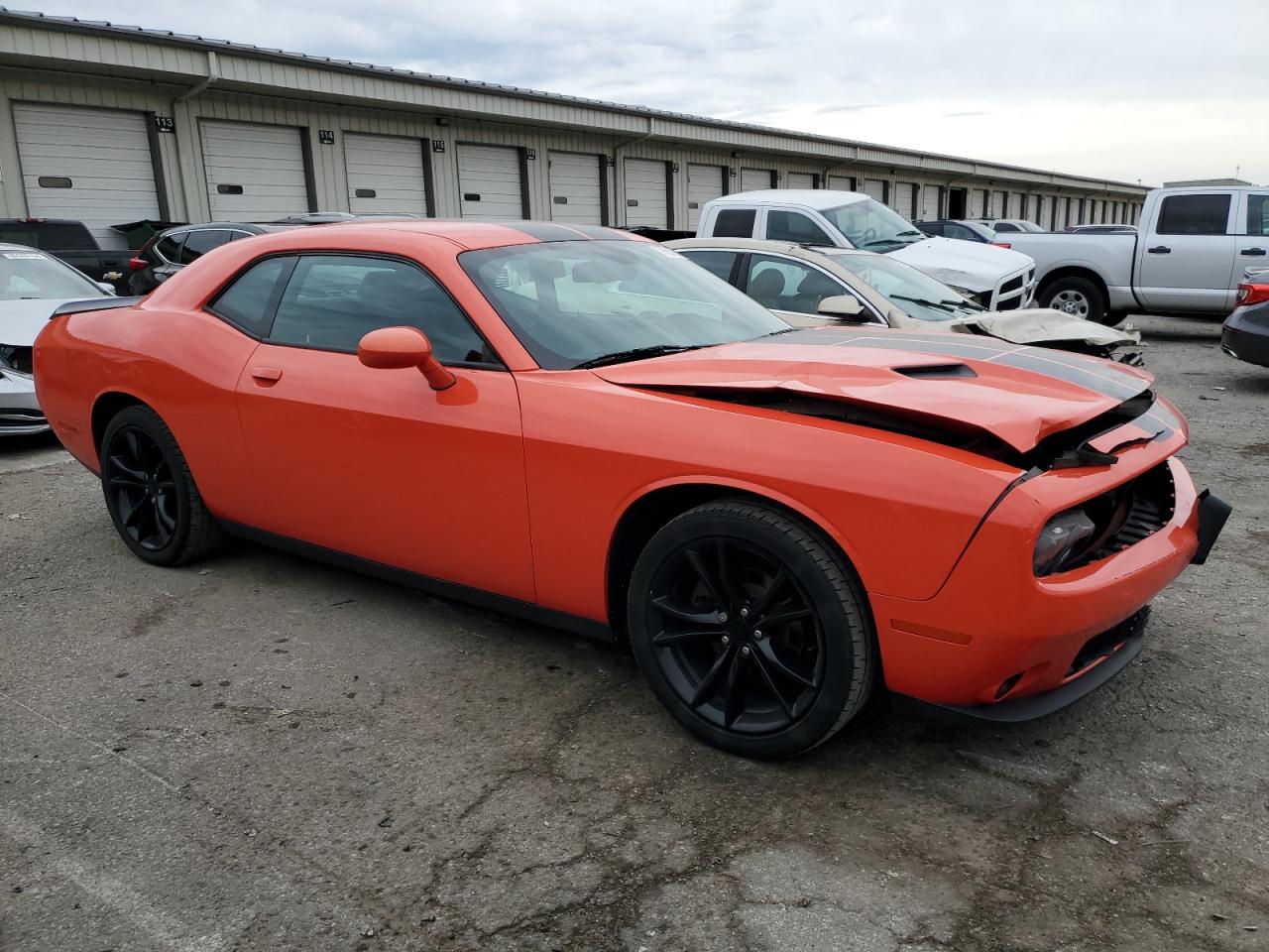 VIN 2C3CDZAGXGH345256 2016 DODGE CHALLENGER no.4