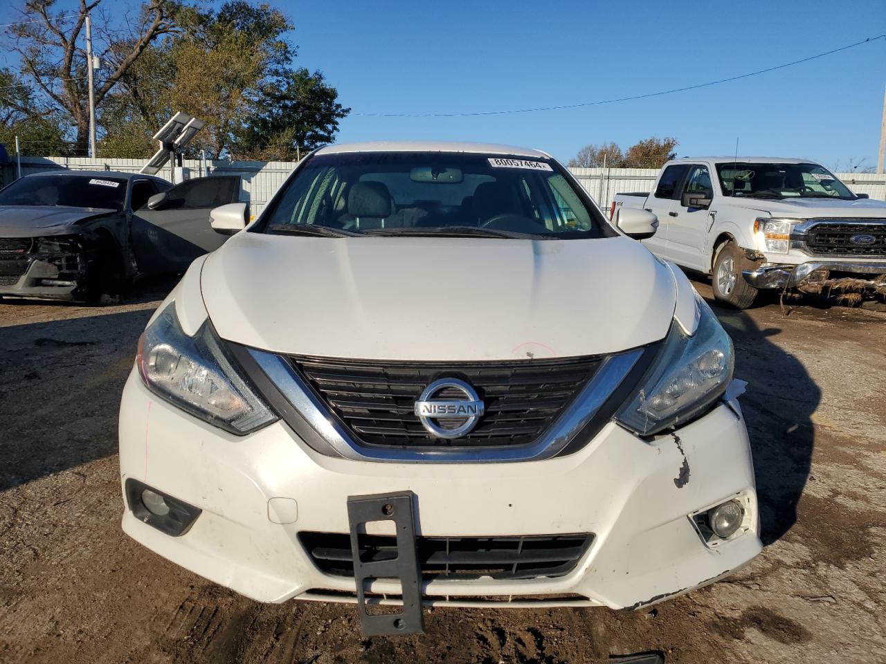 2017 Nissan Altima - Image 5
