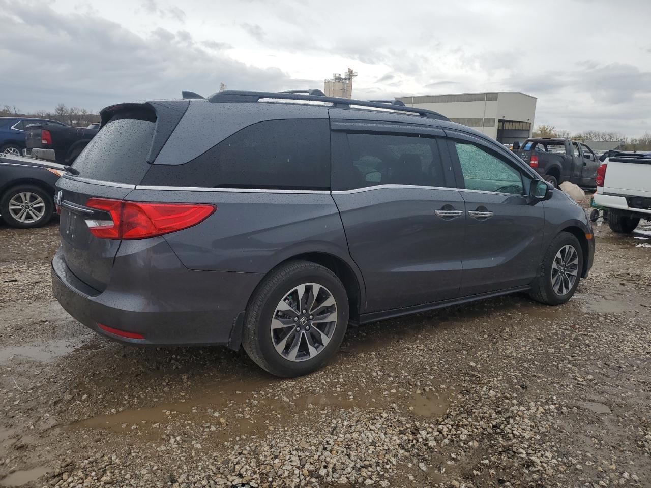 2024 Honda Odyssey - Image 3