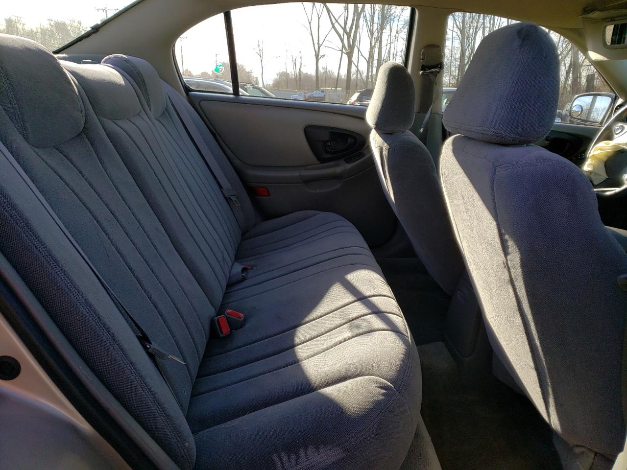 2005 Chevrolet Malibu - Image 11