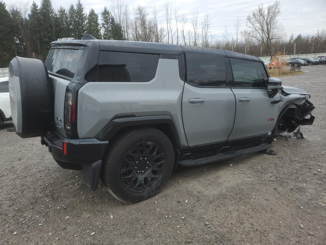 VIN 1GKB0NDE8RU103804 2024 GMC HUMMER SUV no.3