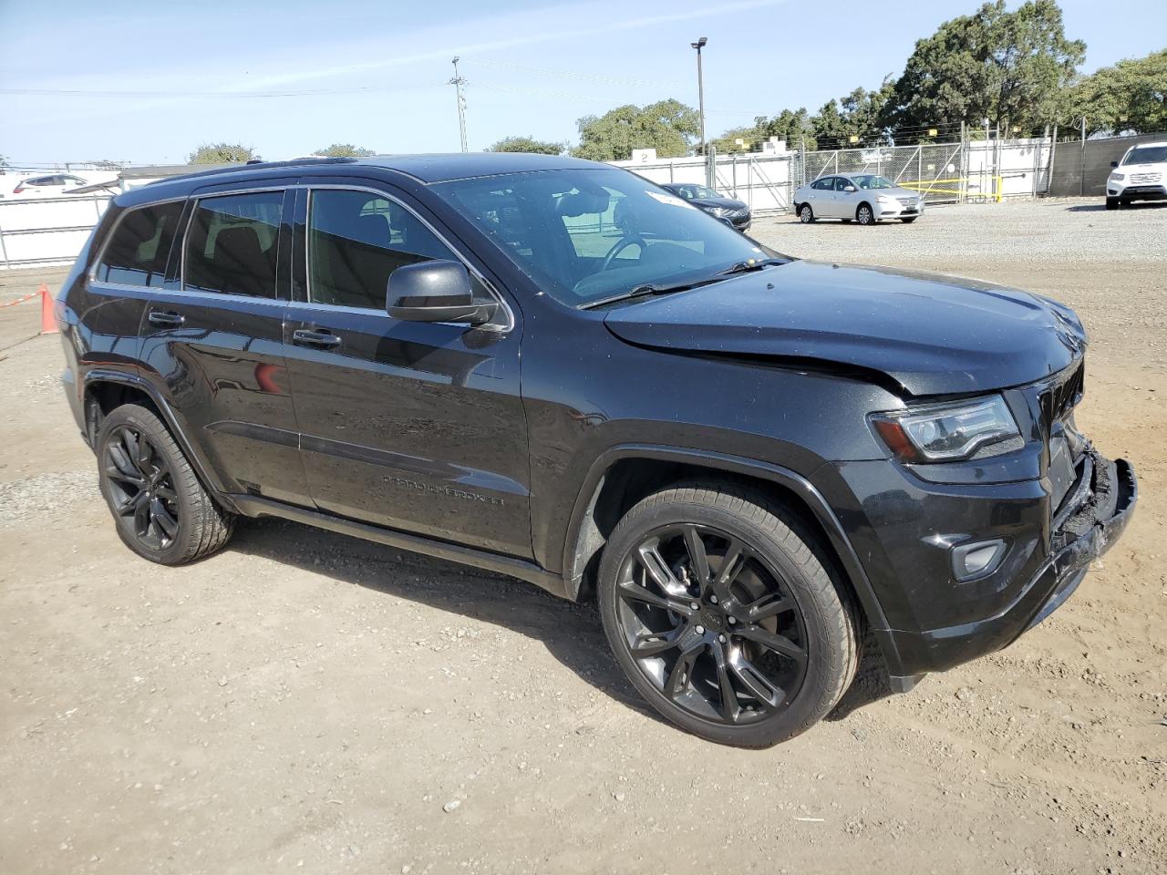 2015 Jeep Grand Cherokee - Image 4