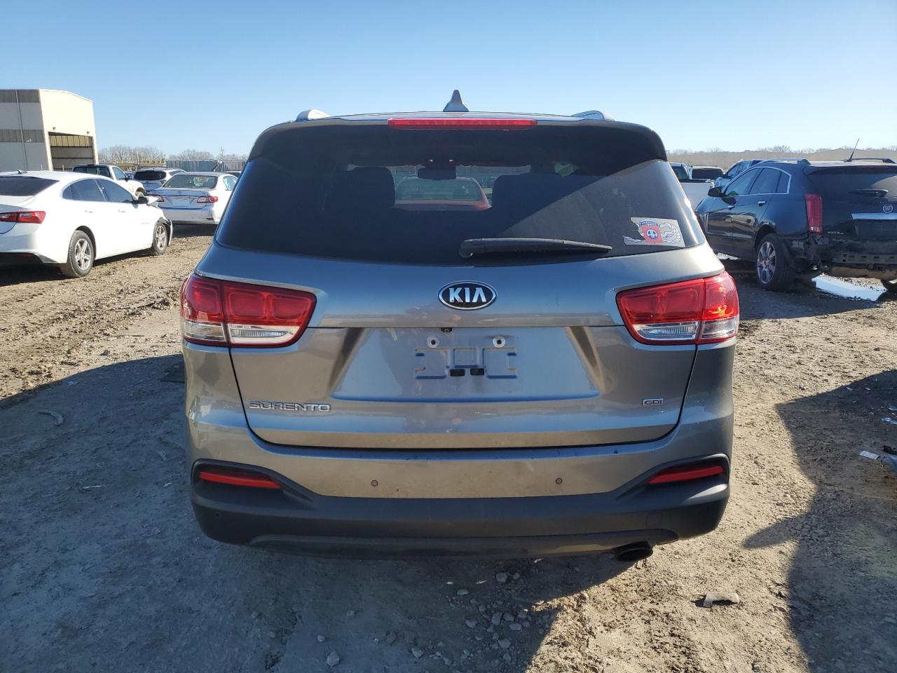 VIN 5XYPGDA33HG282537 2017 KIA SORENTO no.6