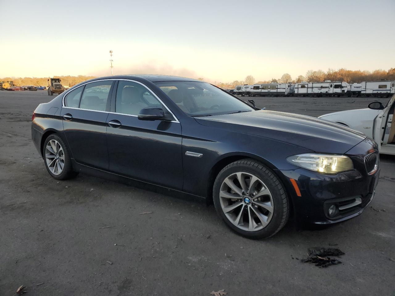 VIN WBA5A7C5XGG147752 2016 BMW 5 SERIES no.4