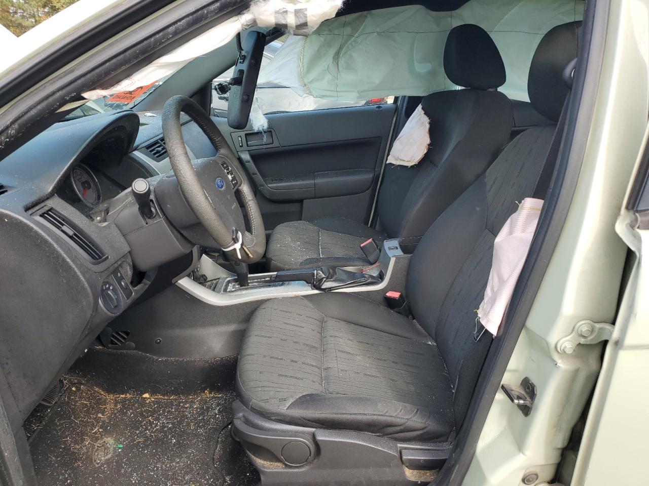 2010 Ford Focus - Image 7