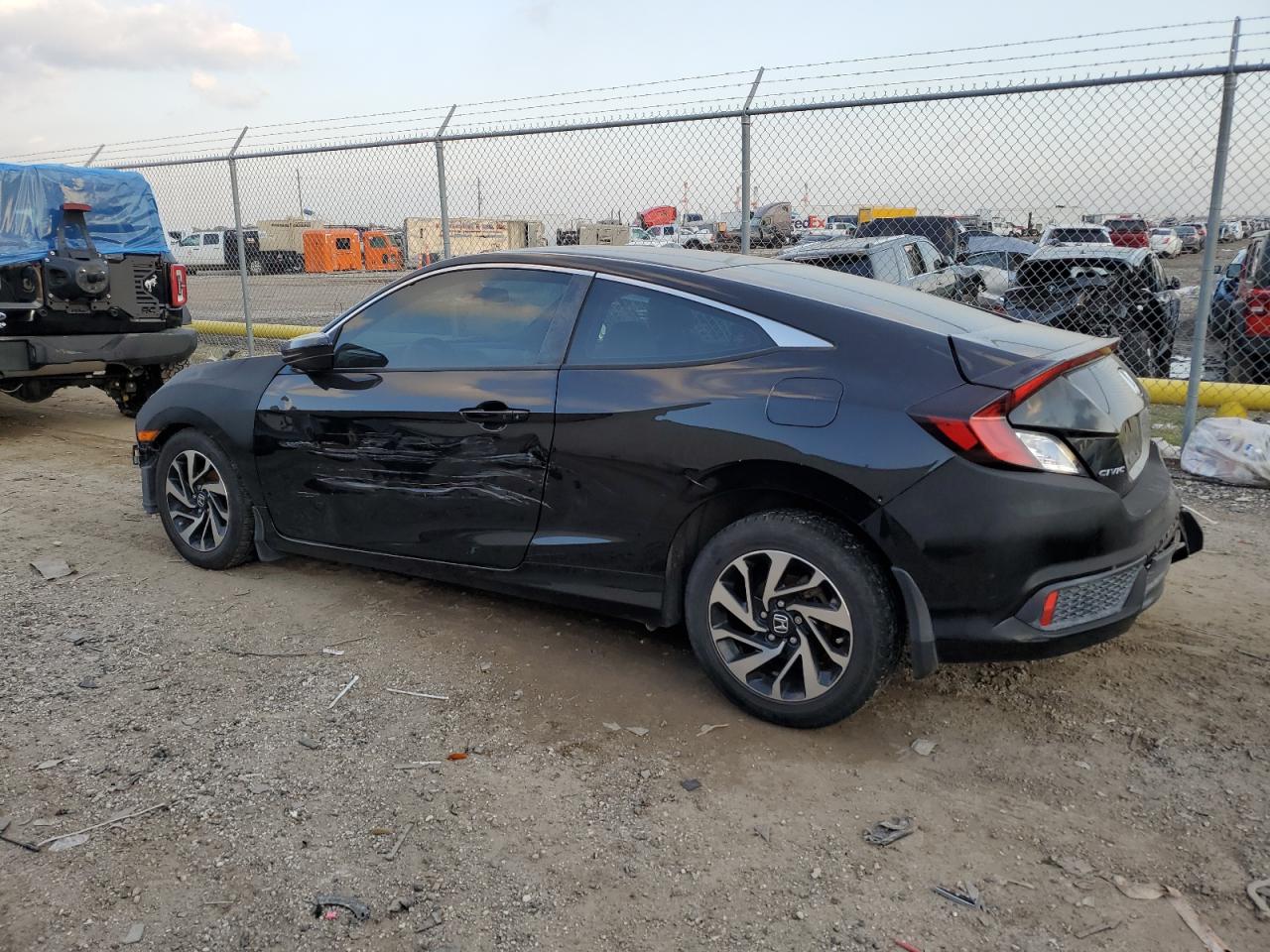 VIN 2HGFC4B09GH313660 2016 HONDA CIVIC no.2